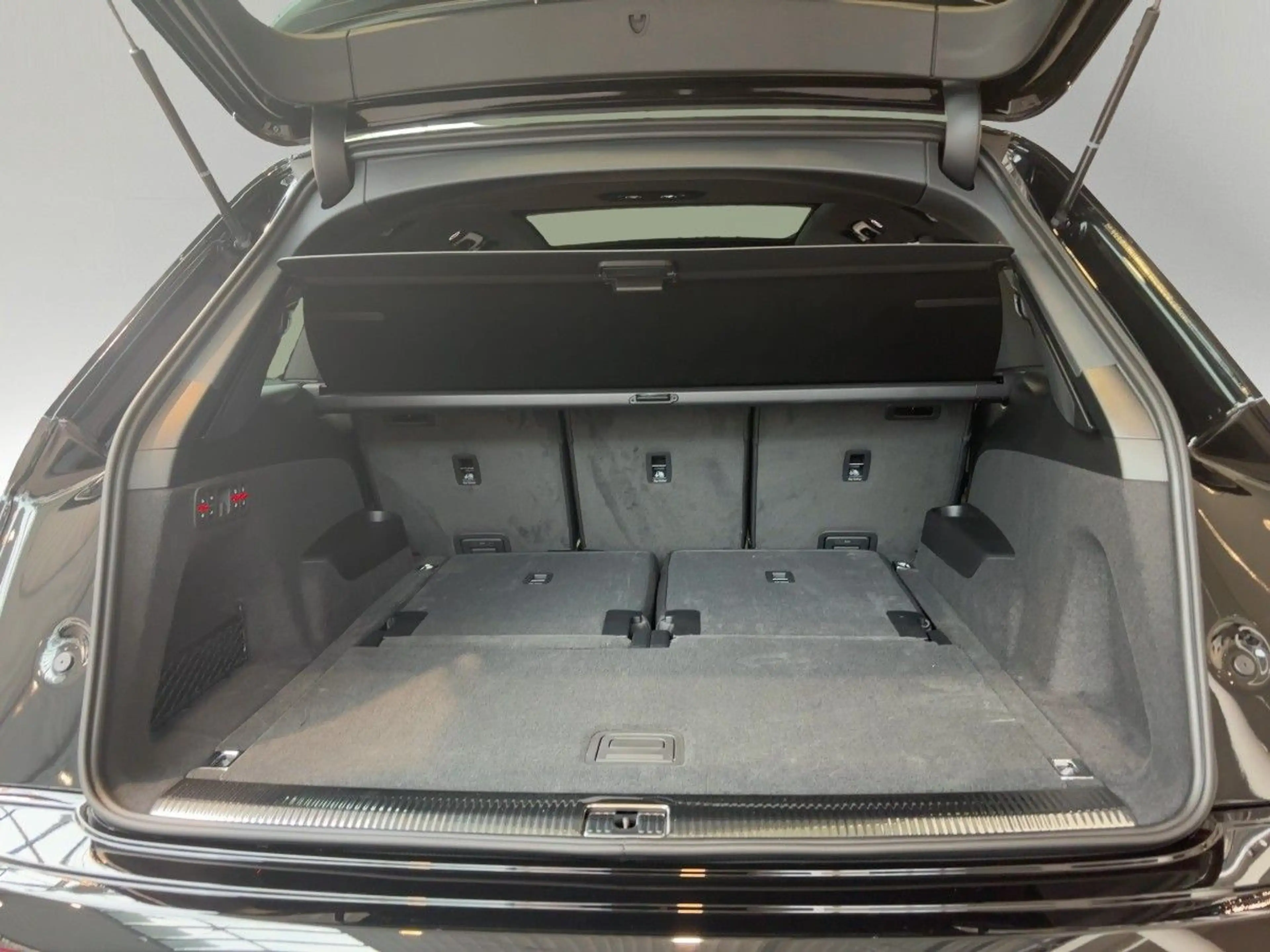Audi Q7 TDI S-Line quattro AHK B&O HuD LUFT PANO 360° — photo 7