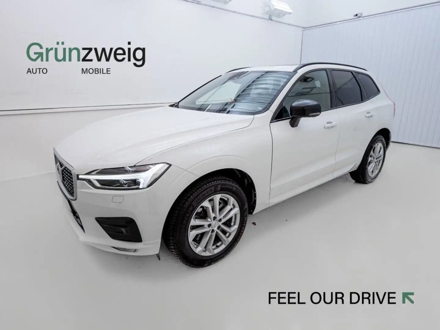 Volvo XC60 B4 AWD R-Design Blanc - 1