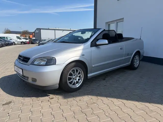 Opel Astra view 6