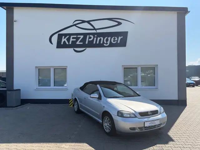 Opel Astra main image