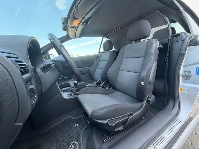 Opel Astra view 9
