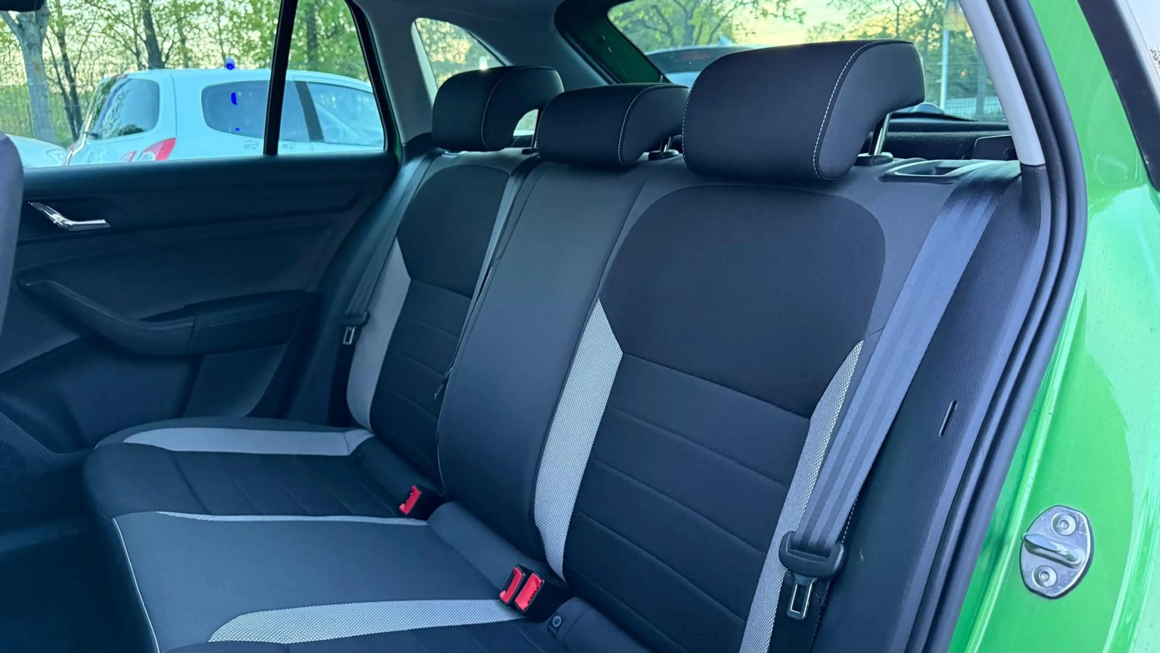 Skoda Rapid/Spaceback Ambition*AHK*Tempomat*PDC — photo 15