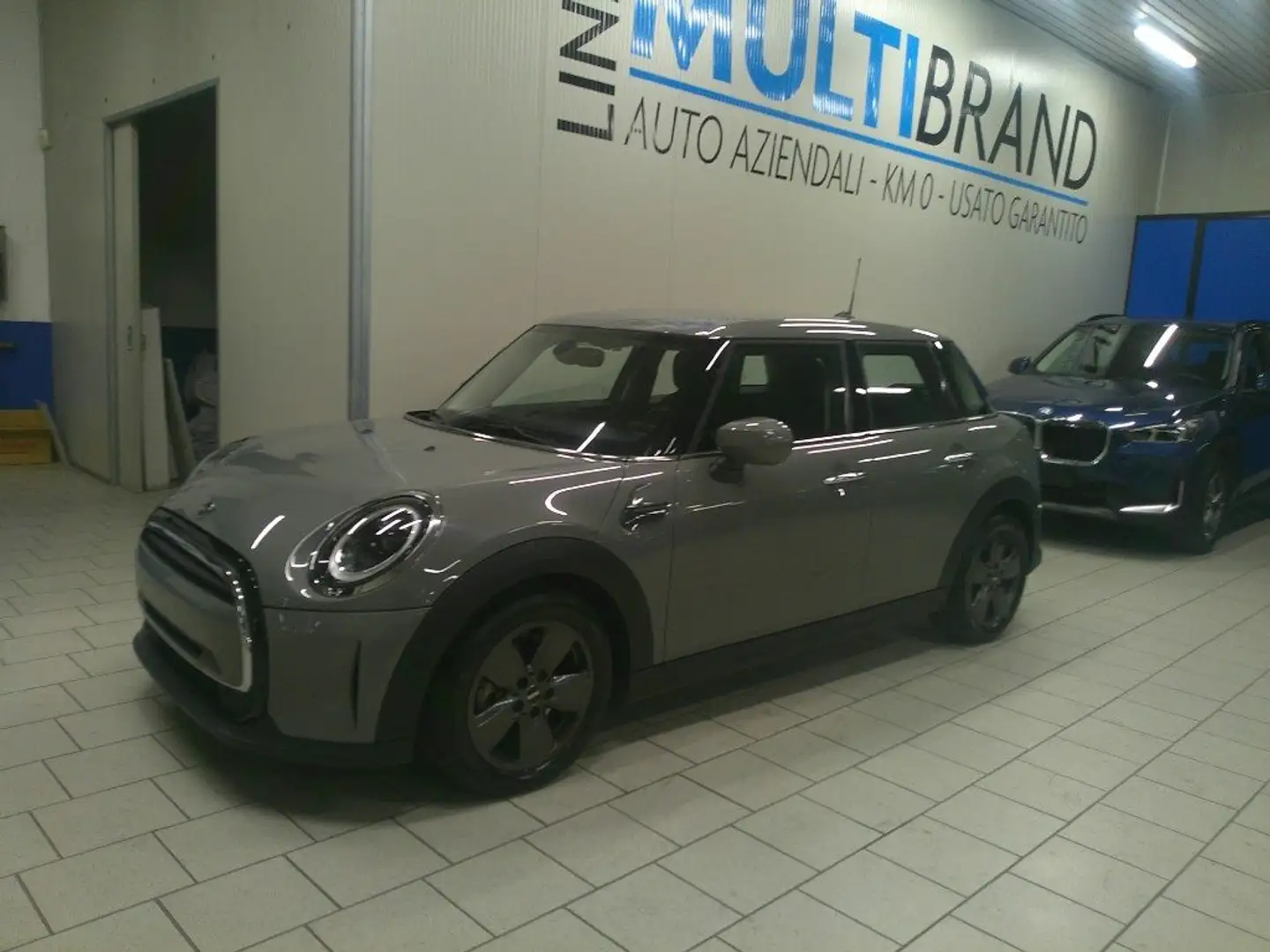 MINI Cooper 1.5 Cooper Classic 5 porte Garanzia 24 Mesi Gris - 1
