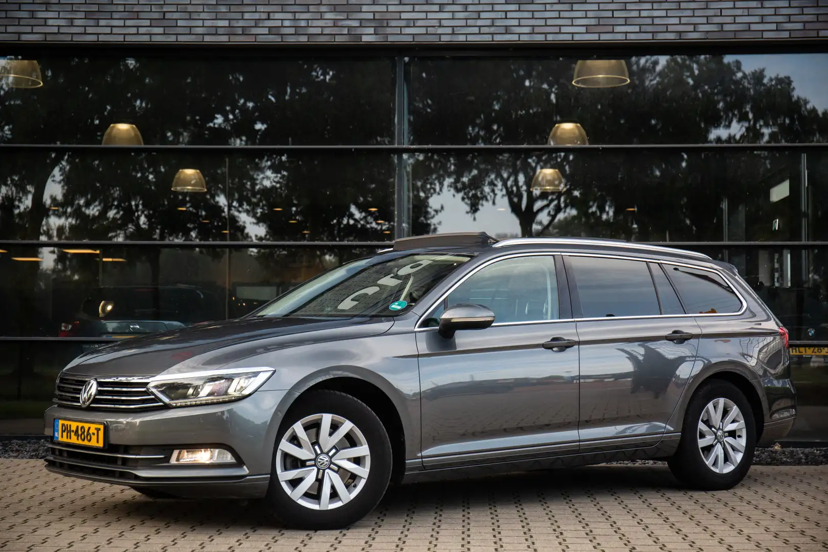 Volkswagen Passat Variant 1.4 TSI ACT Comfortline Business , Trekhaak, Camer Grijs - 2