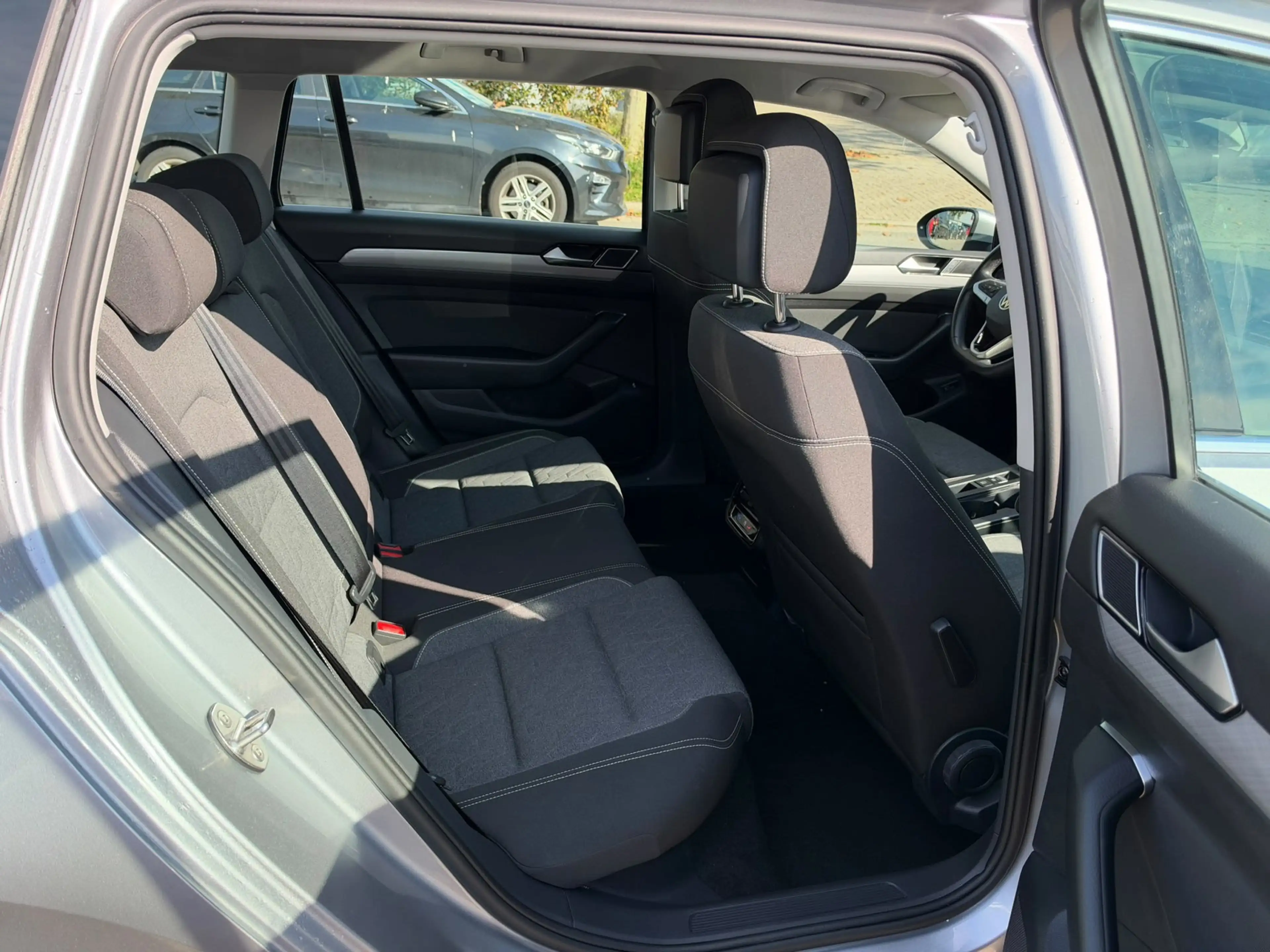 Volkswagen Passat Variant 2.0 TDI Business Automaat, Navigatie, Dealer auto, — photo 13