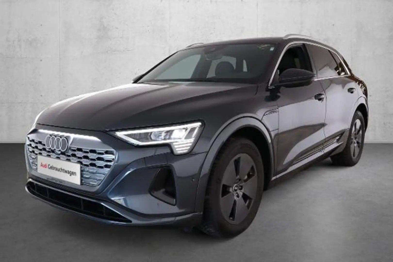 Audi Q8 e-tron 55 Advanced +ADAPAIR+MEMORY+HUD+MATRIX+ Grau - 1