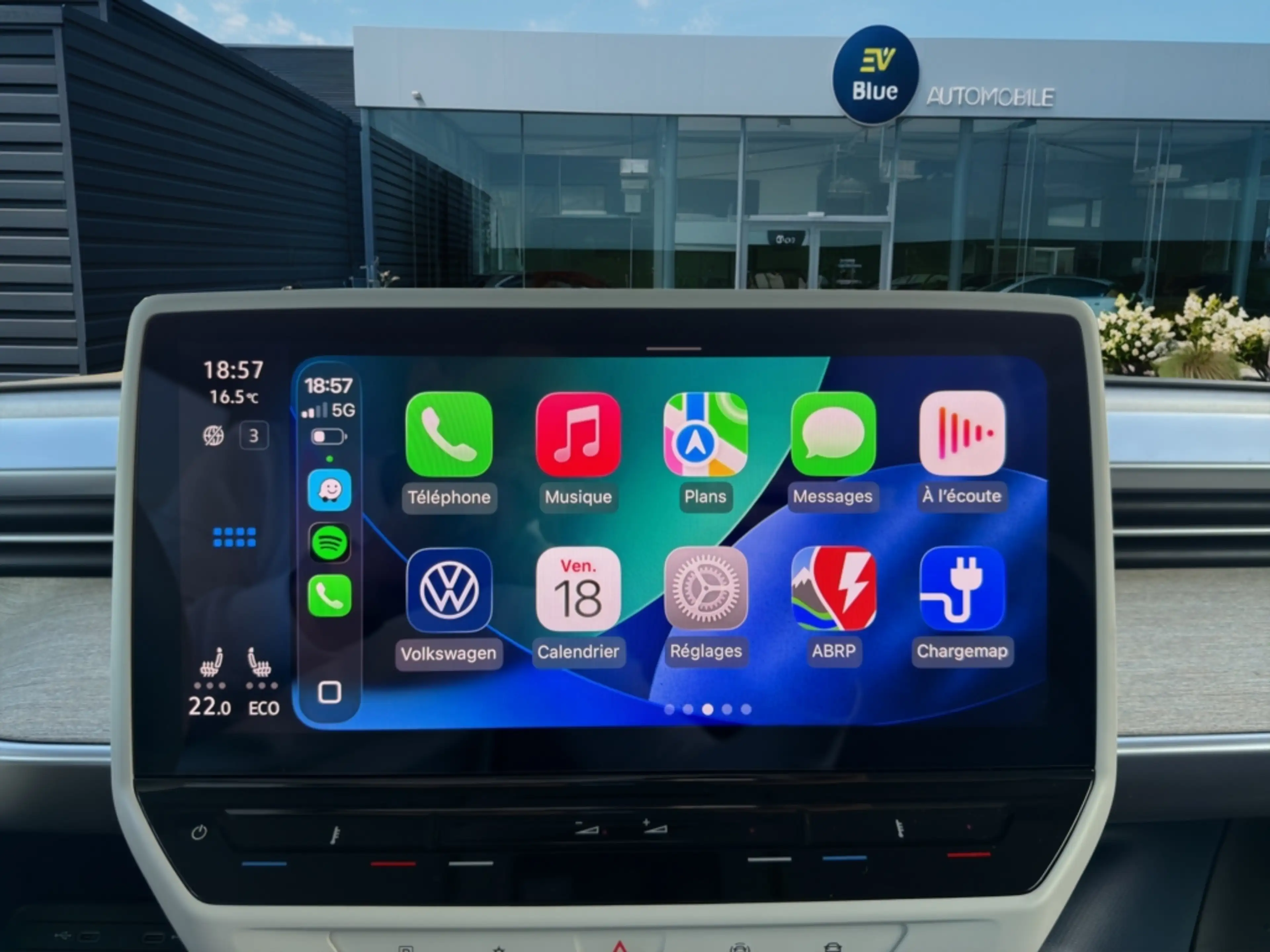 Volkswagen ID. Buzz Pro 77 kWh - 150 kW (204 ch) — photo 15