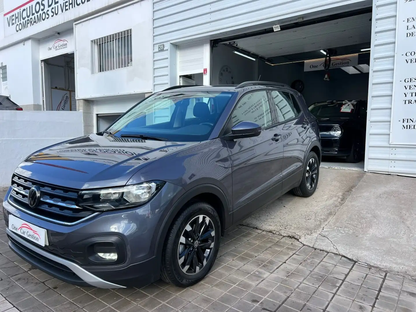 Volkswagen T-Cross 1.0 TSI 70kW Azul - 1