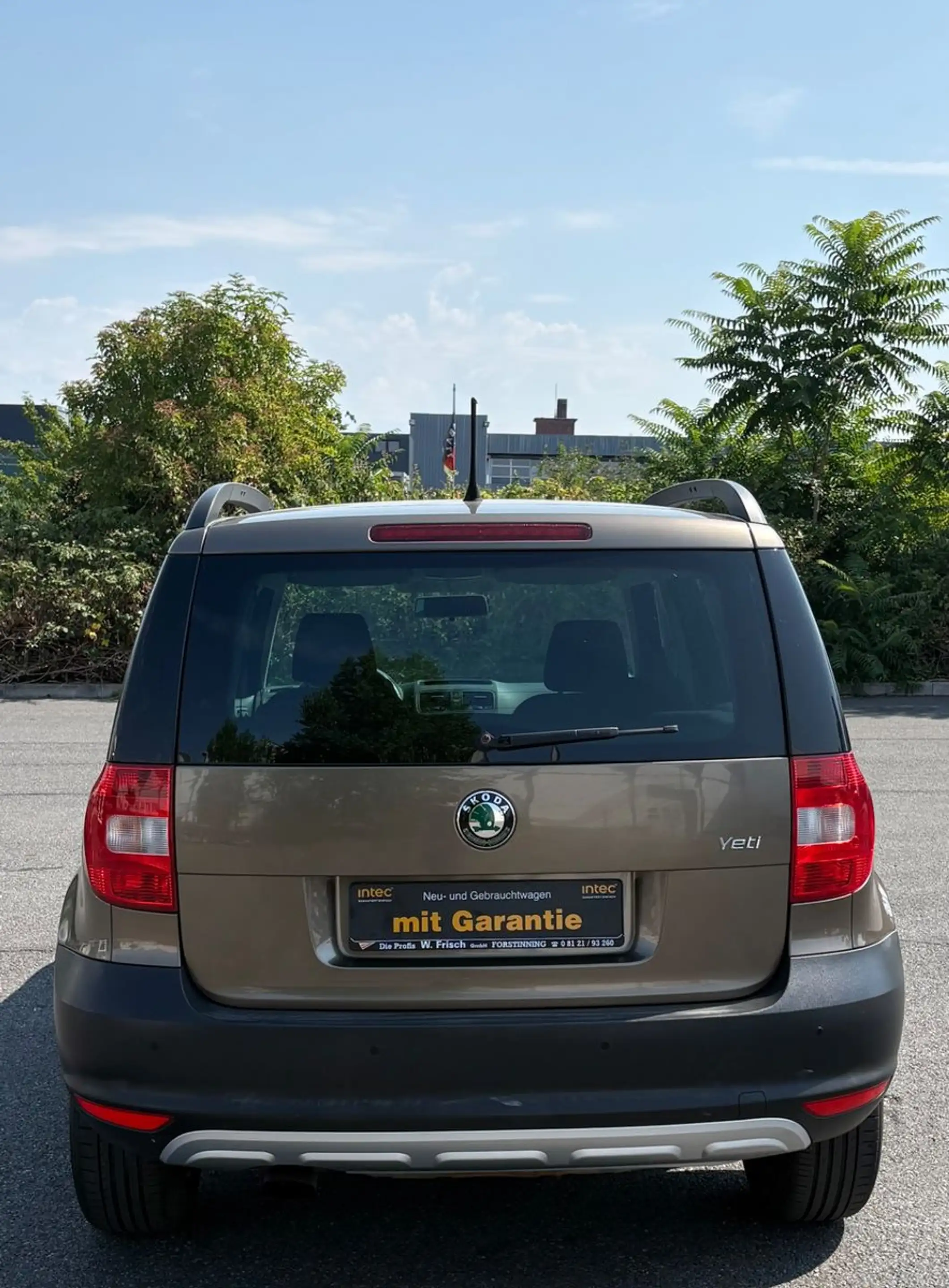 Skoda Yeti Active Plus Edition BMT/AUTOMATIK/SCHECKHEF — photo 7