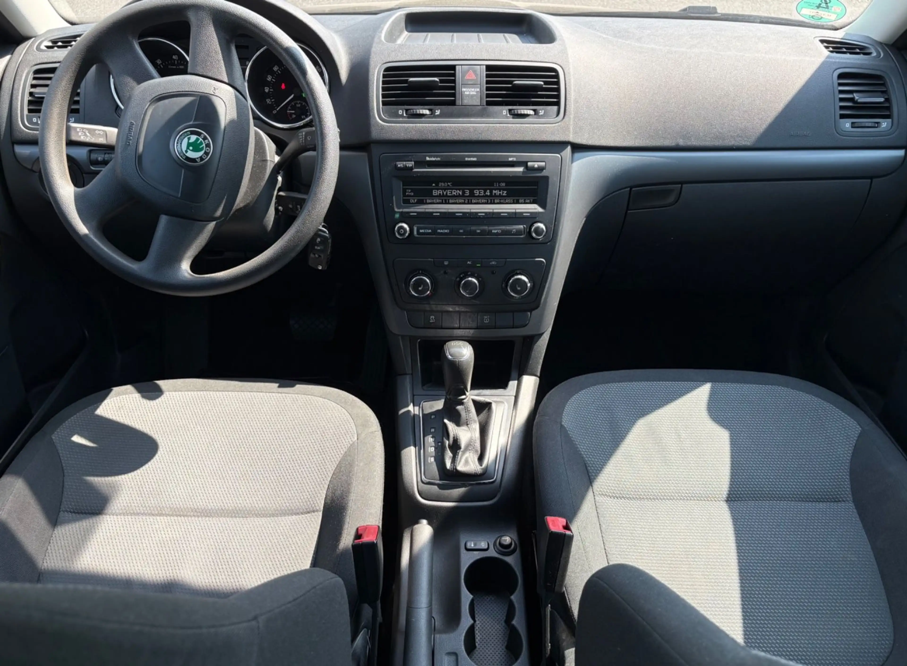 Skoda Yeti Active Plus Edition BMT/AUTOMATIK/SCHECKHEF — photo 13