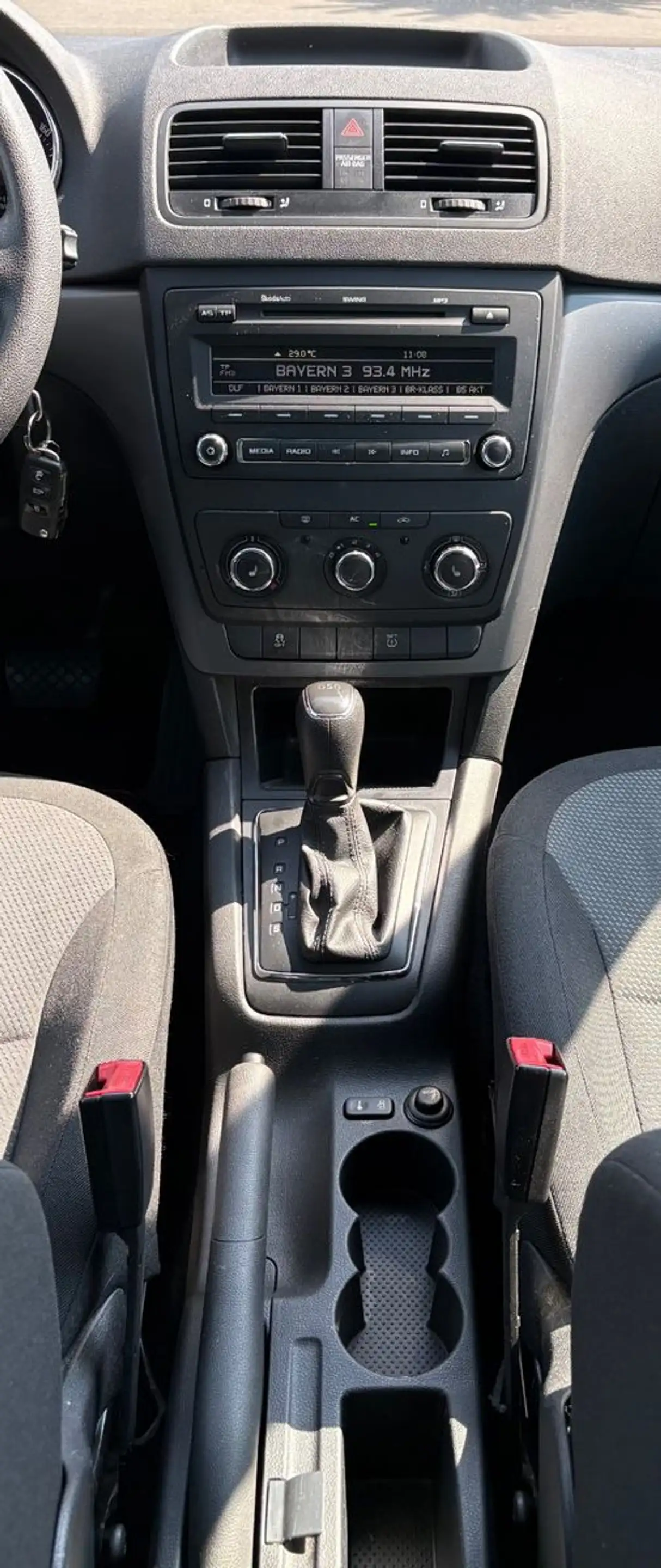 Skoda Yeti Active Plus Edition BMT/AUTOMATIK/SCHECKHEF — photo 12