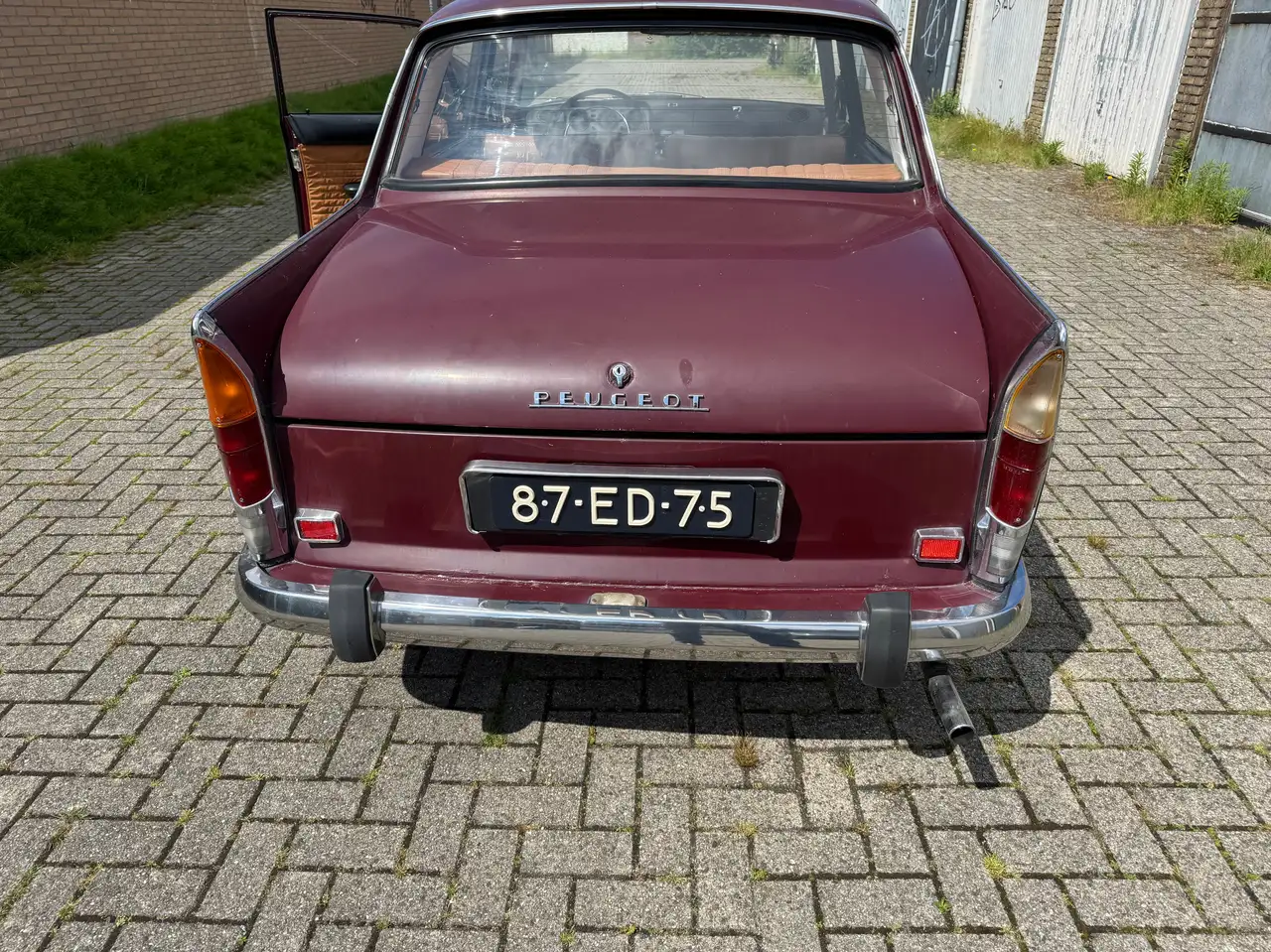 Peugeot 404 Sedan, foto 2
