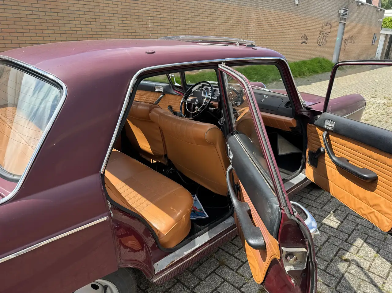 Peugeot 404 Sedan, foto 4