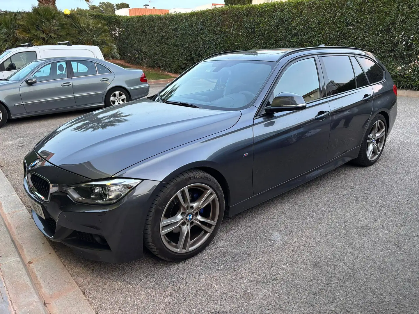 BMW 320 320dA Touring Sport Sport Gris - 2
