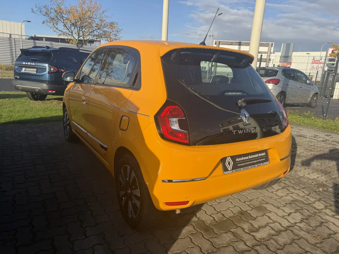 Renault Twingo 1.0 Intens Jaune - 2