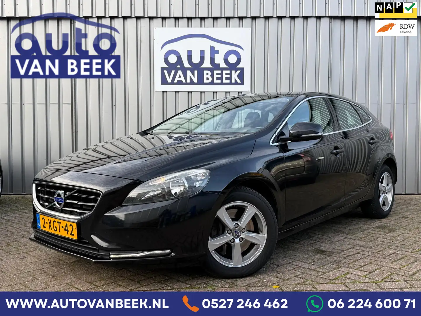Volvo V40 2.0 D4 Momentum Business|DAB+| Noir - 1