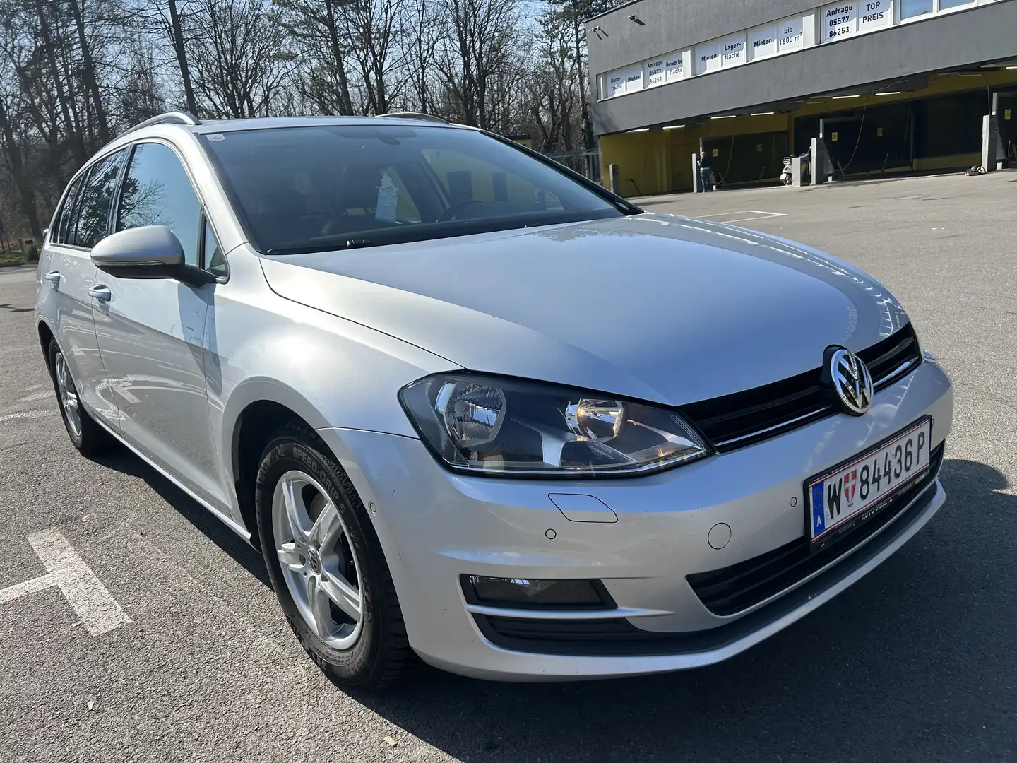 Volkswagen Golf Variant 1.6 TDI DPF BlueMotion Technology Trendline - 2