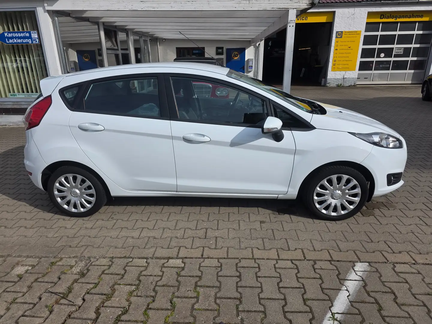 Ford Fiesta 1.0 EcoBoost Start-Stop Celebration Bianco - 1