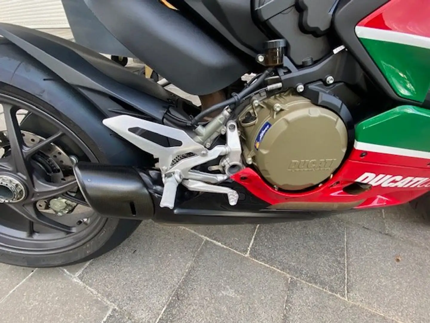 Ducati Panigale V2 Bayliss Anniversary Czerwony - 2