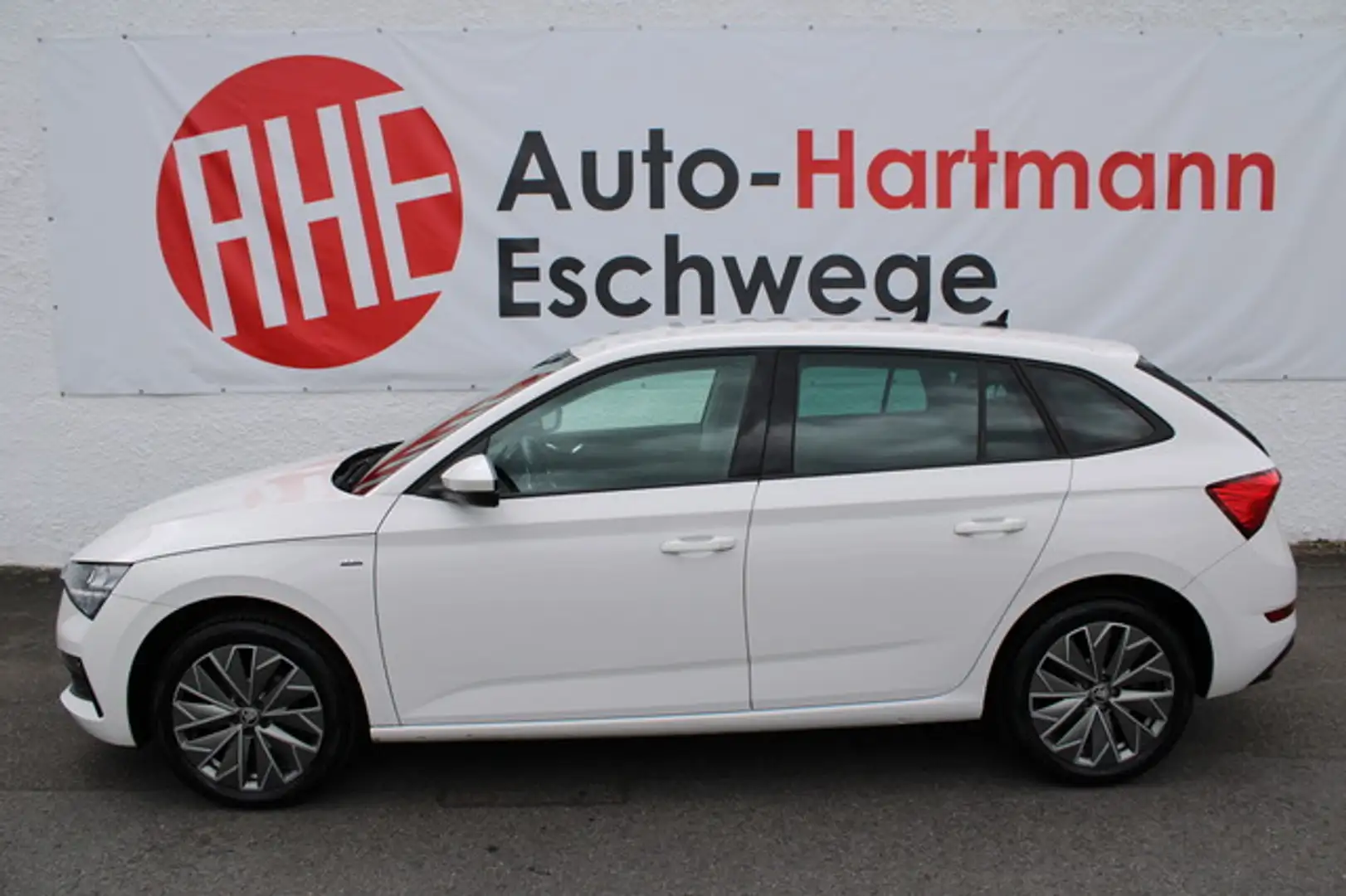 Skoda Scala 1.5 TSI Clever Business 17" PDC Sitzhz DAB Weiß - 2