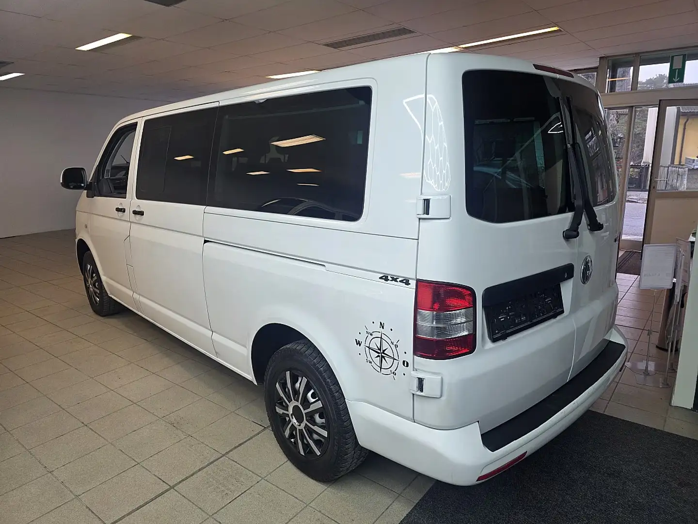 Volkswagen Caravelle LR Startline 2,0 BMT TDI 4motion Белый - 2