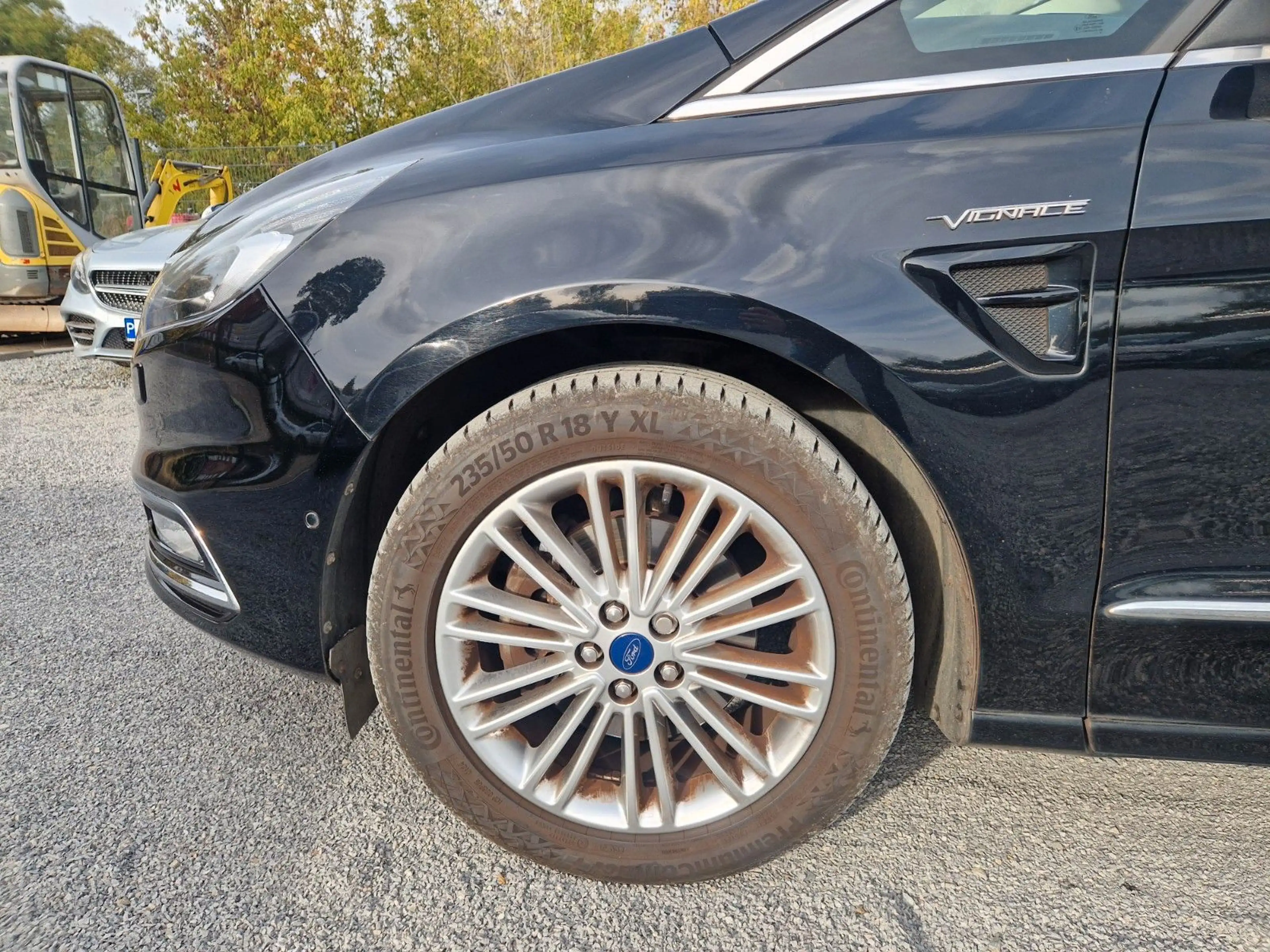 Ford S-Max Vignale AT 2.0D Bi-Turbo 240PS AHK PANO — photo 9