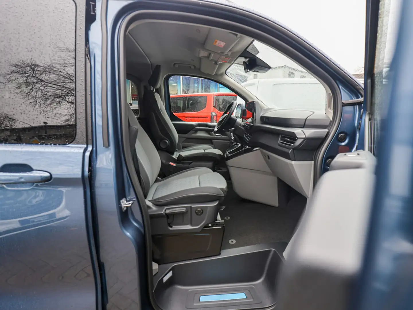 Ford Tourneo Custom Titanium 320 L1 2.0 EcoBlue Blau - 2