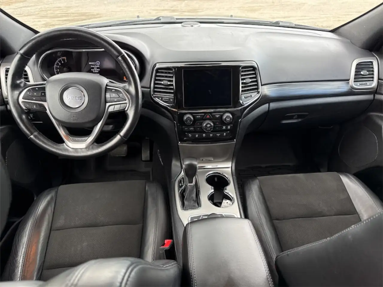 Jeep Grand Cherokee снимка Jeep Grand Cherokee