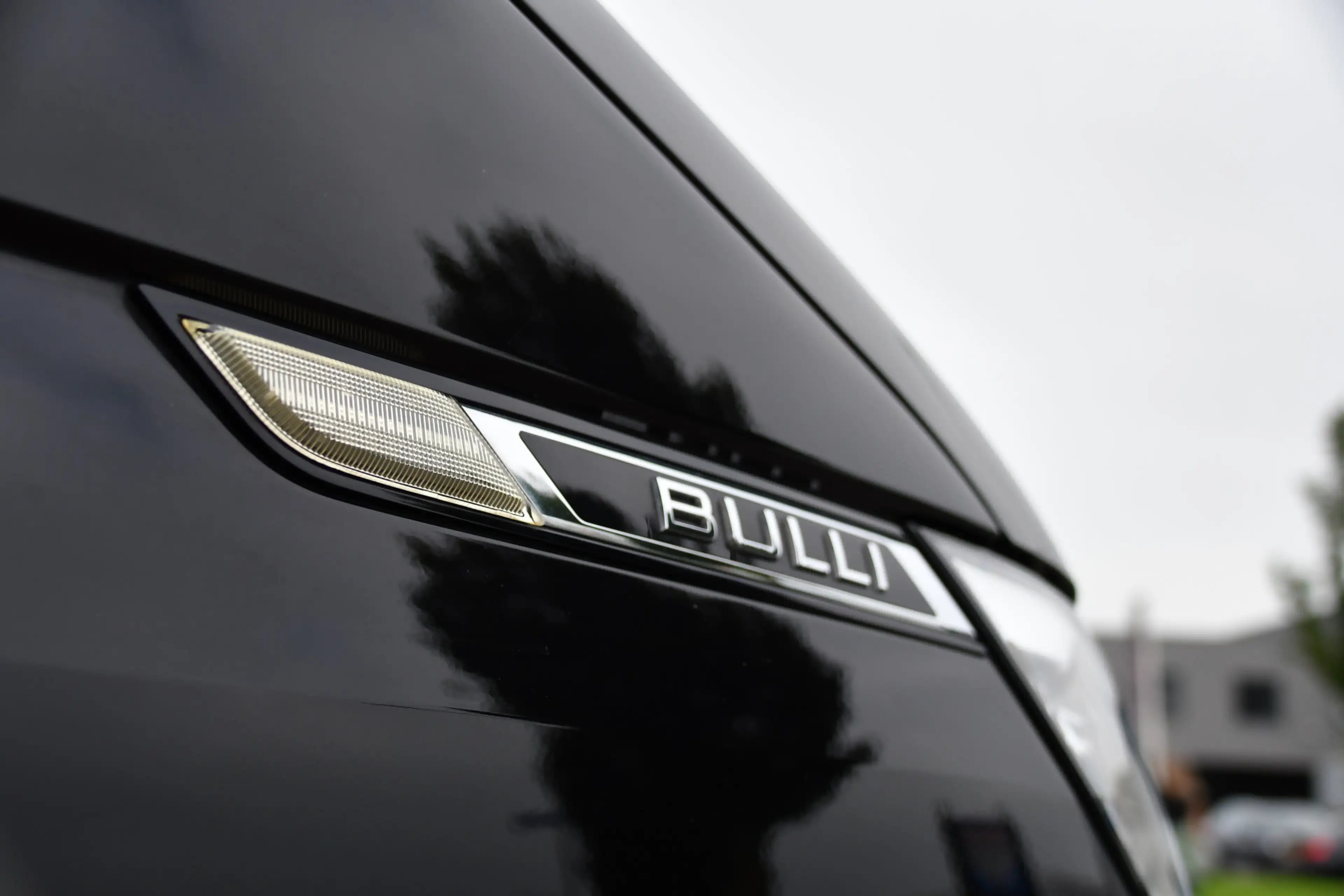 Volkswagen T6.1 Transporter 2.0 TDI L2H1 28 Bulli Black Edition Virtual, Adapt — photo 27