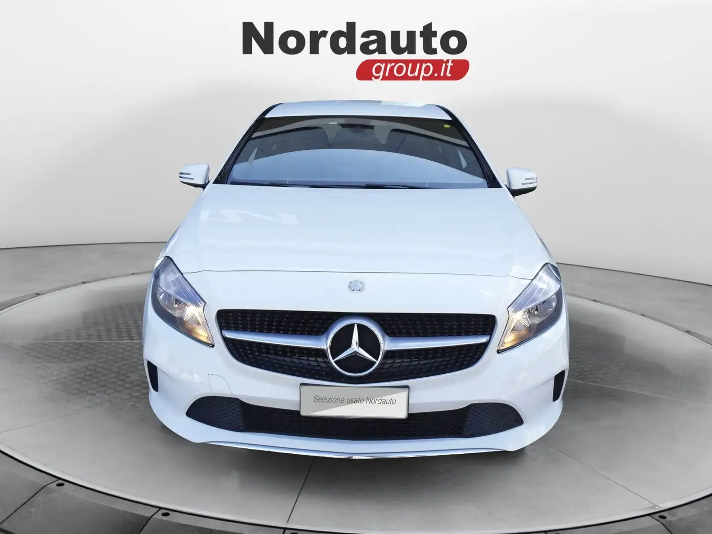 Mercedes-Benz A 200 A 200 d Automatic Sport Bianco - 2
