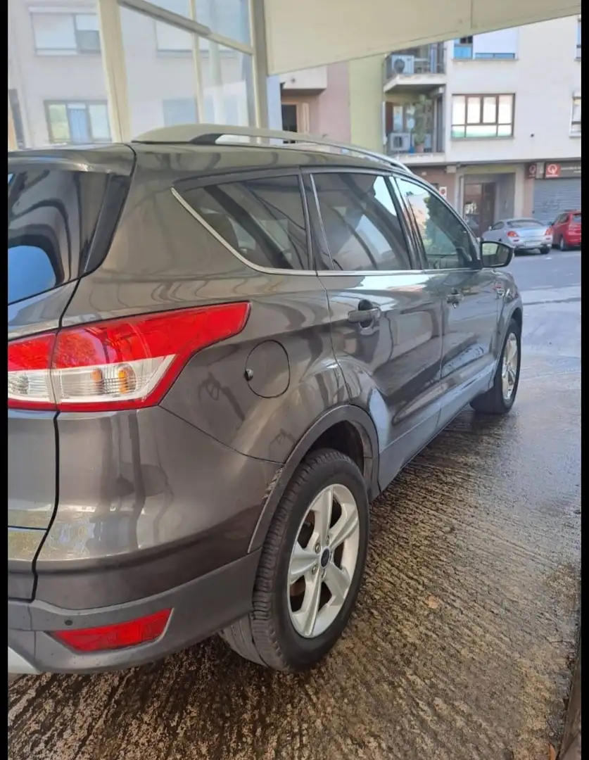 Ford Kuga Kuga 2.0TDCi Trend 4x2 120 Trend Gris - 2