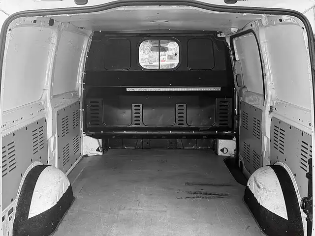 Mercedes-Benz Vito view 9