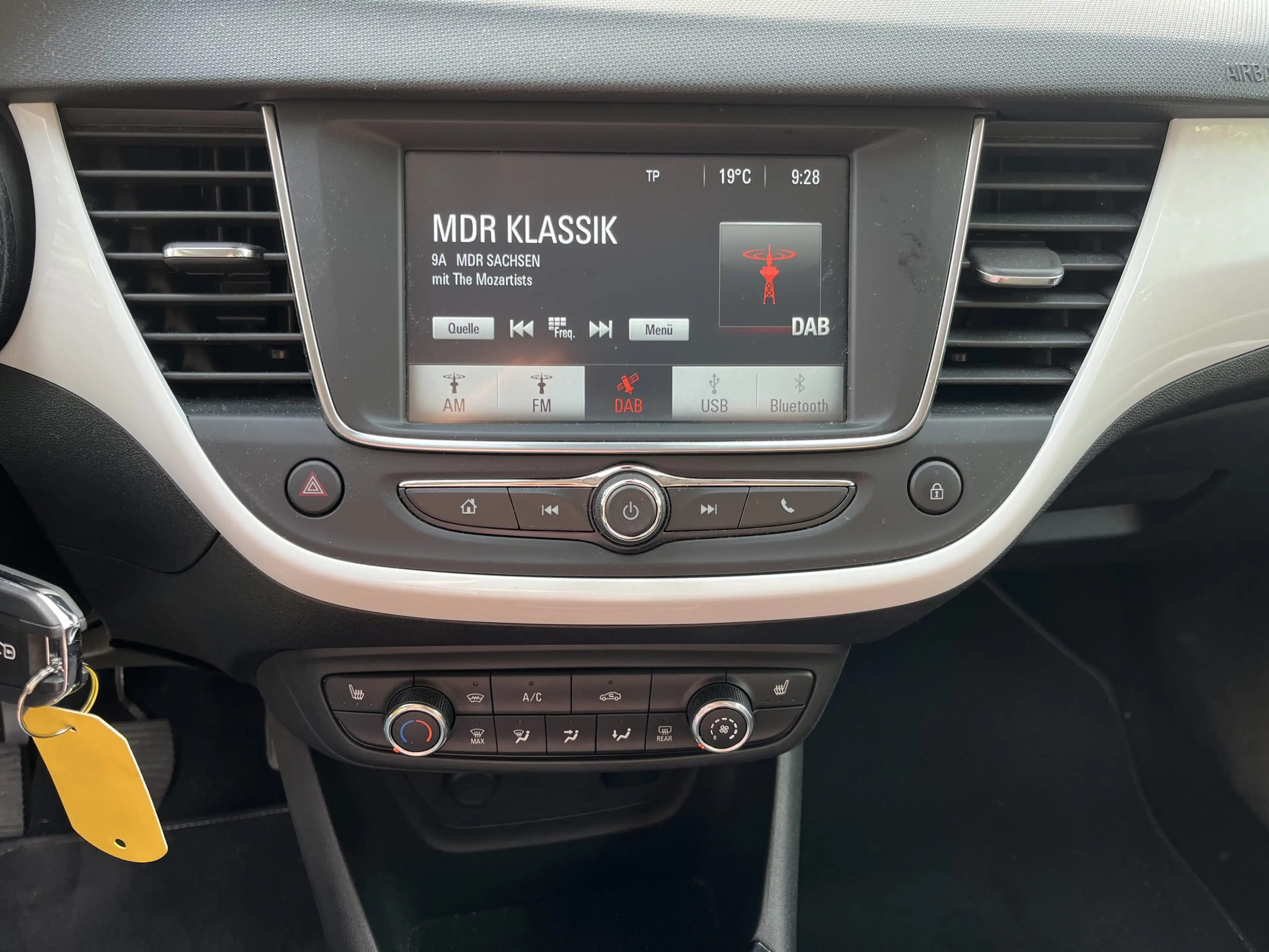 Opel Crossland X 1.2 Limited Edition LED+SHZ+LM+PDC — photo 21
