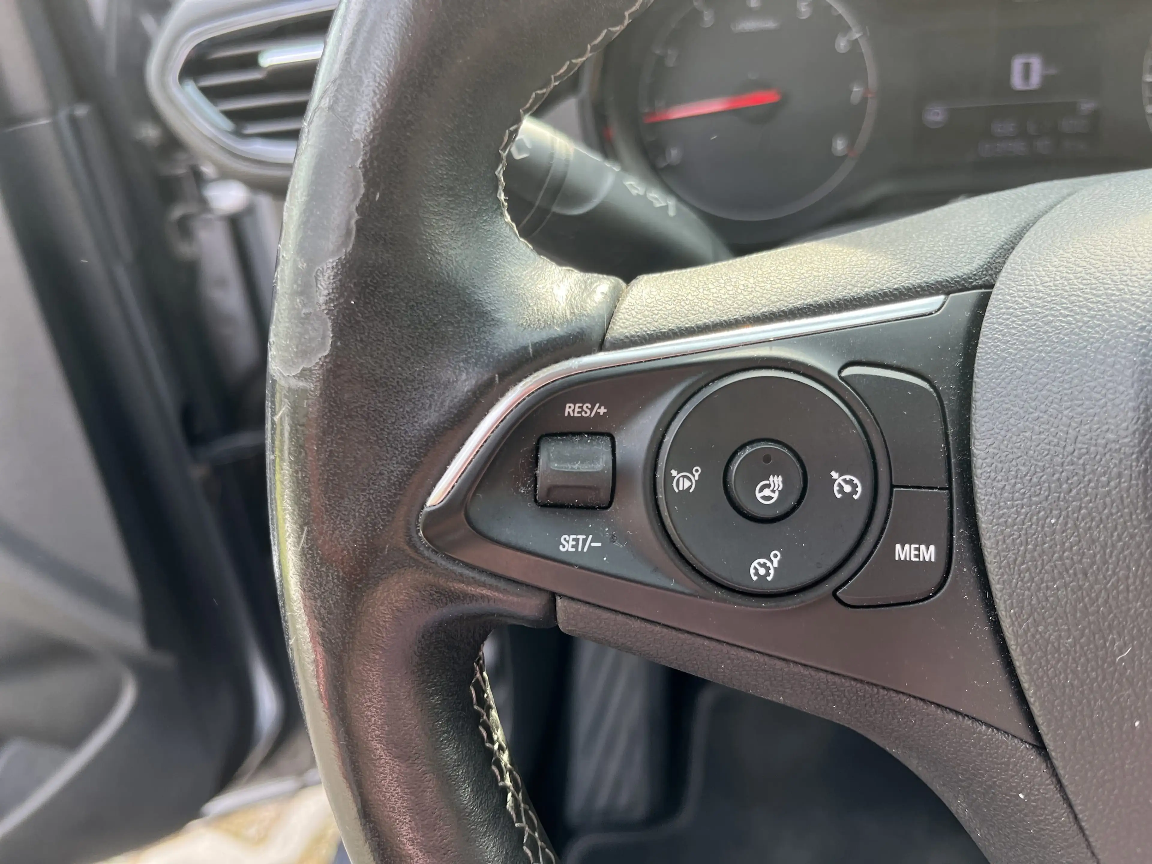 Opel Crossland X 1.2 Limited Edition LED+SHZ+LM+PDC — photo 15