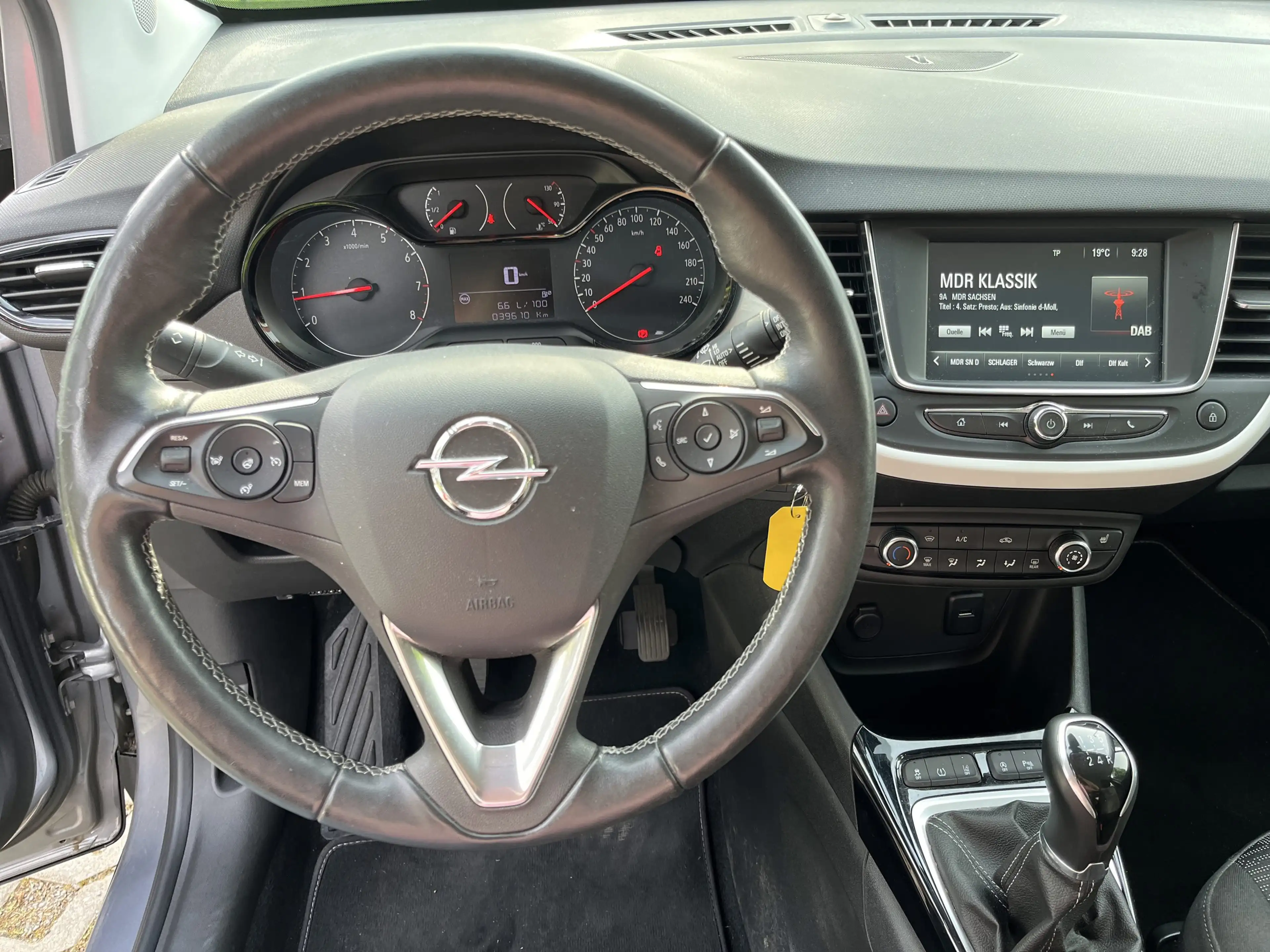 Opel Crossland X 1.2 Limited Edition LED+SHZ+LM+PDC — photo 13