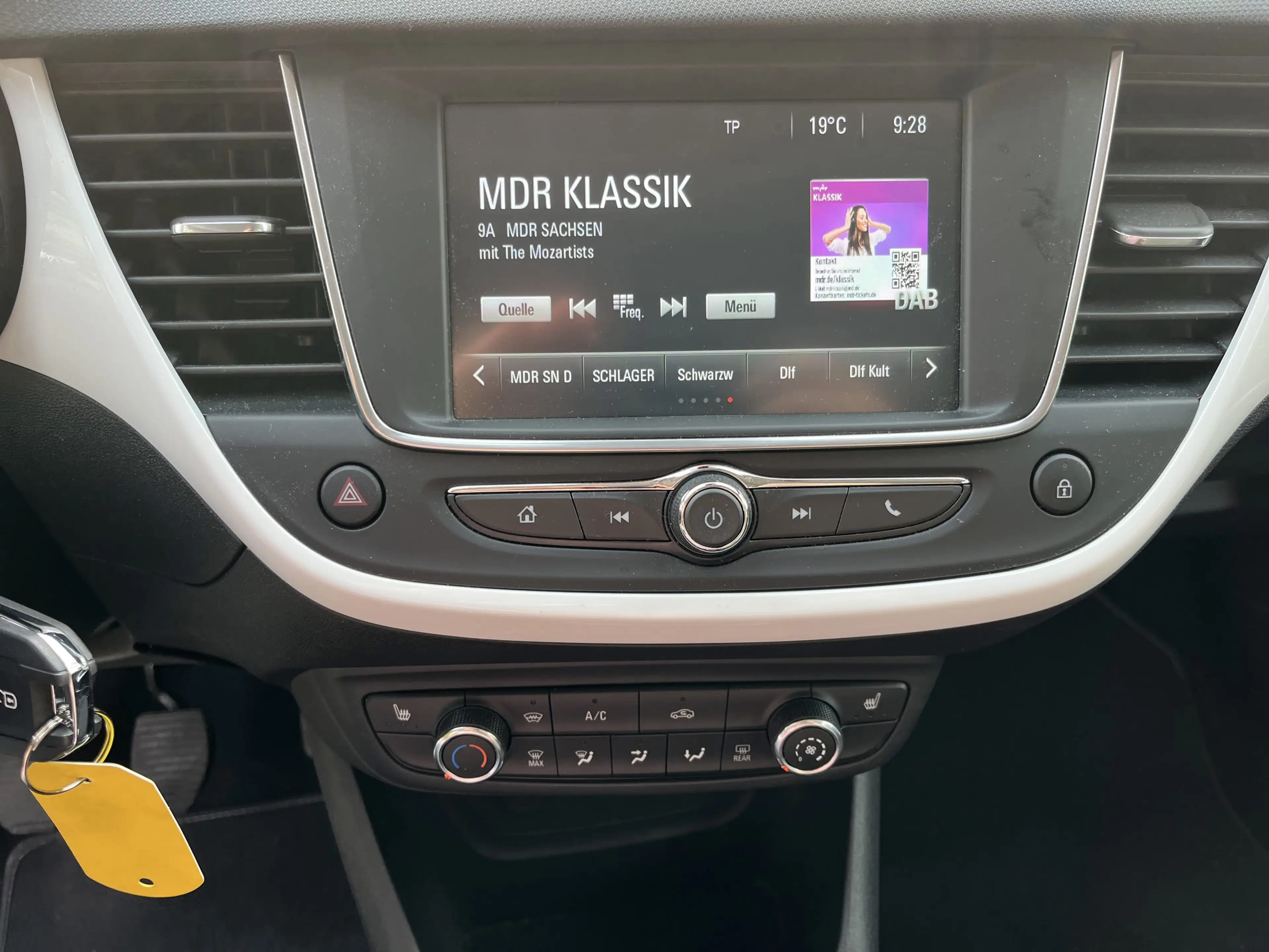 Opel Crossland X 1.2 Limited Edition LED+SHZ+LM+PDC — photo 19