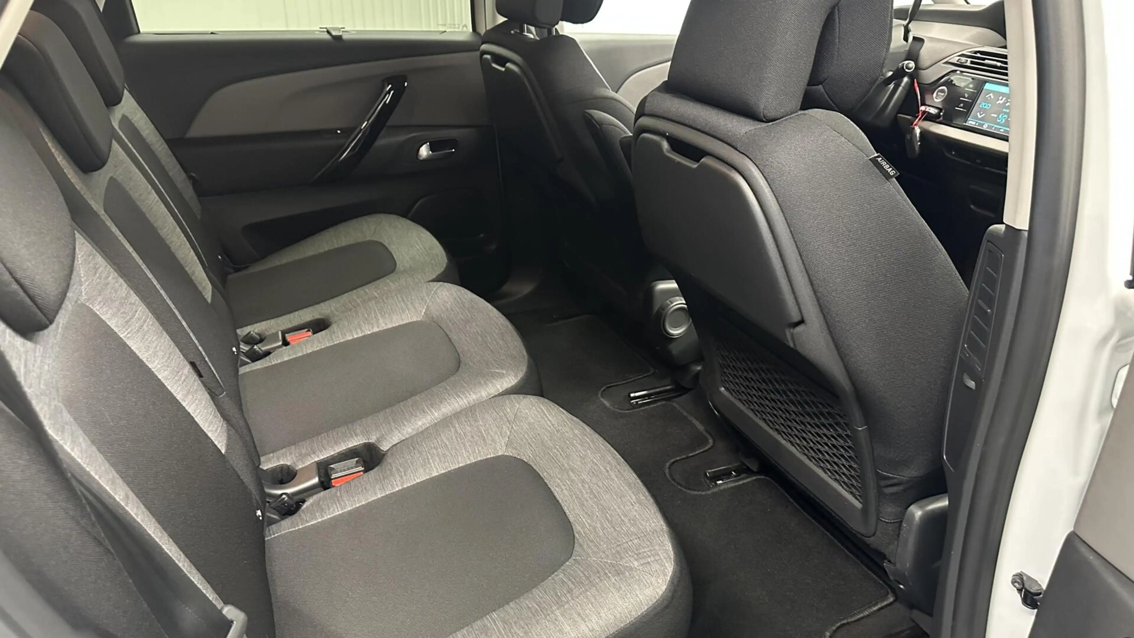 Citroen C4 SpaceTourer 1.2 PureTech Shine CAMERA CARPLAY ECC CRUISE LM 26 — photo 14