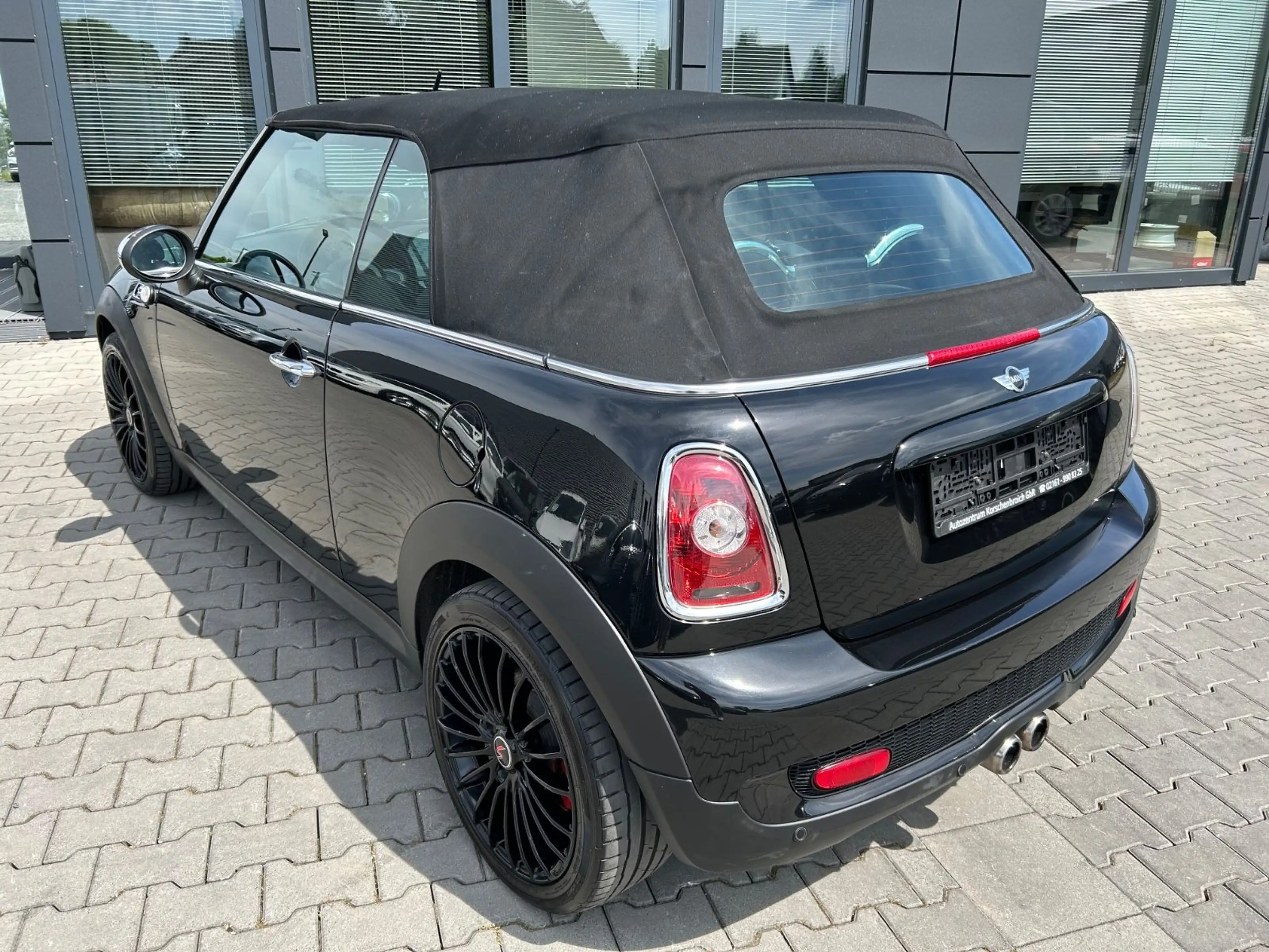 MINI Cooper S Cabrio — photo 9