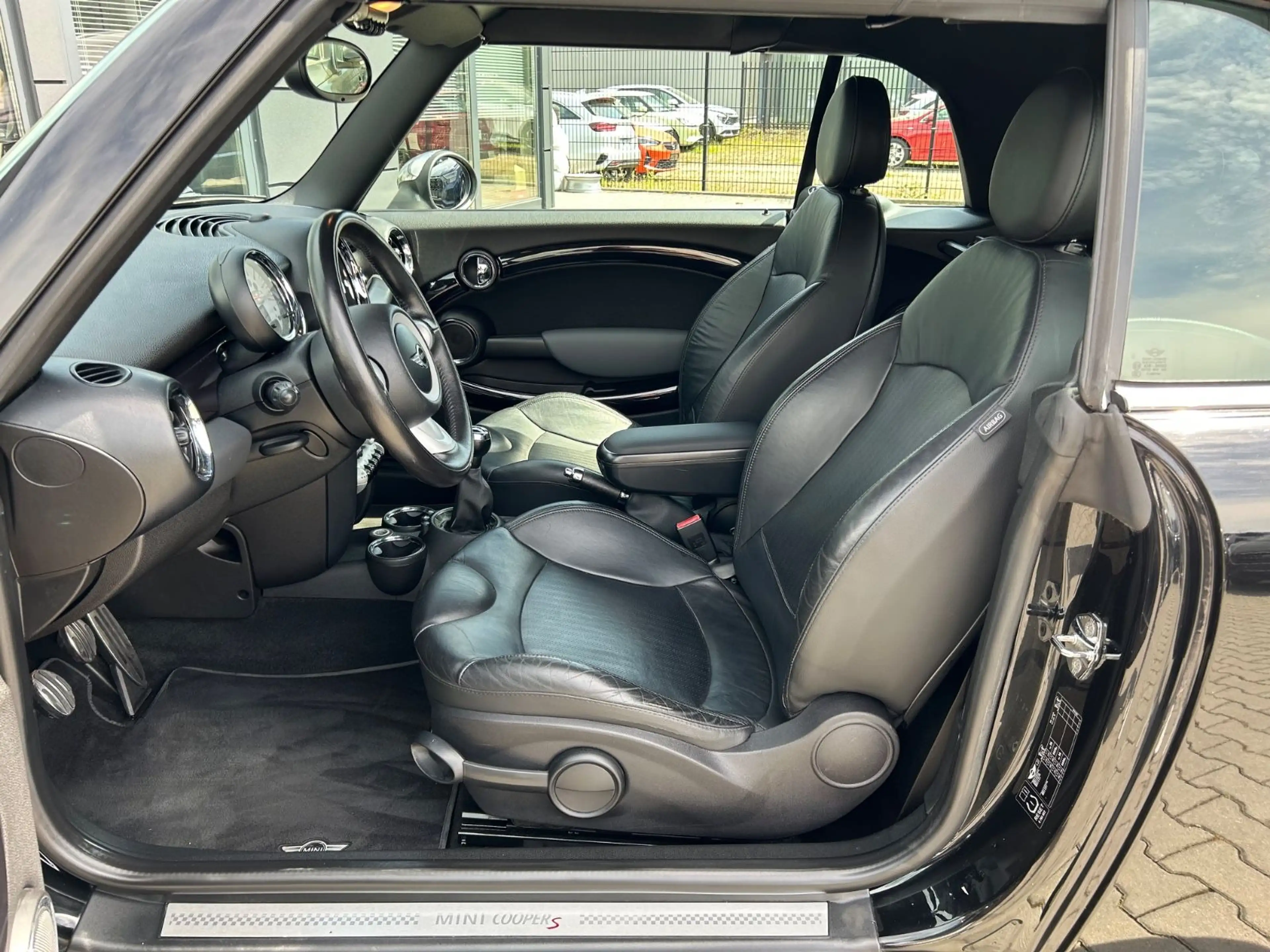MINI Cooper S Cabrio — photo 14