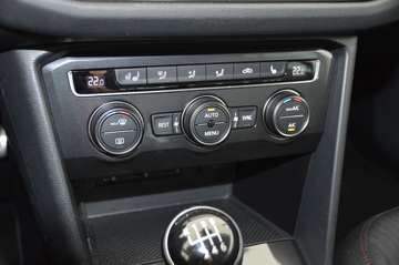 Bild 15 Volkswagen Tiguan Sound Navi LED ACC AHK APP KAMERA