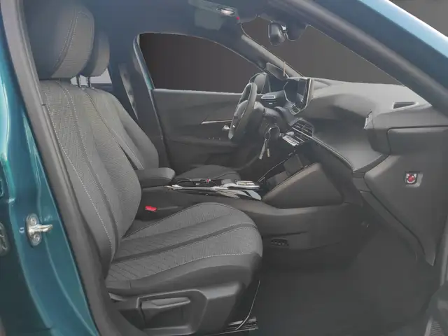 Peugeot 2008 view 8