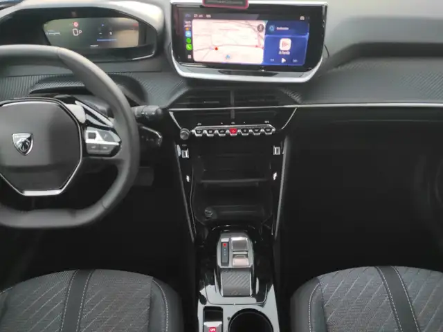 Peugeot 2008 view 11