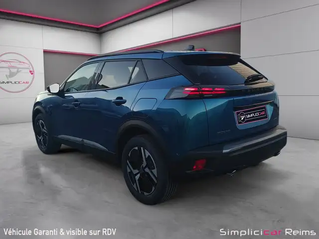 Peugeot 2008 view 5