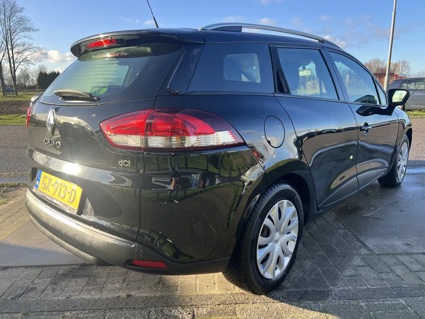 Renault Clio Estate 1.5 dCi Expression / Navi / Airco / Cruise Zwart - 2