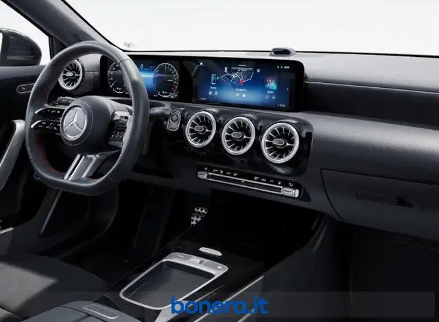 Mercedes-Benz 250 view 7