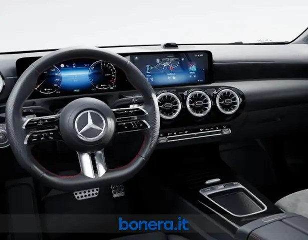 Mercedes-Benz 250 view 6