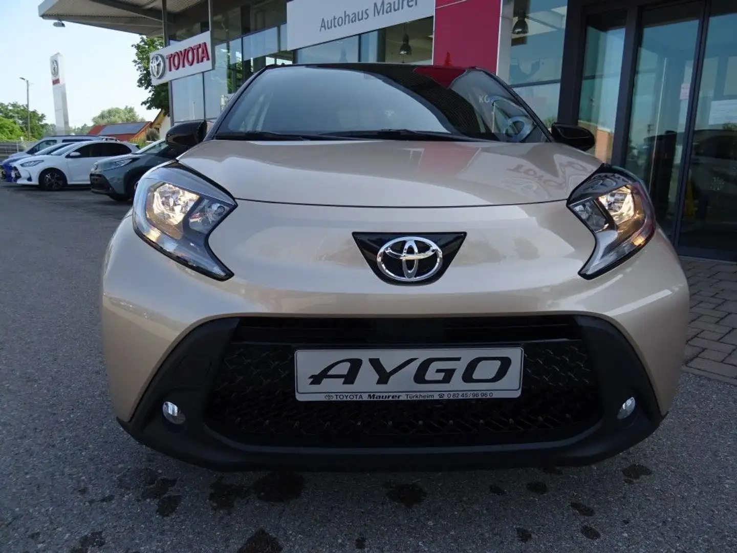 Toyota Aygo X Teamplayer Beige - 2