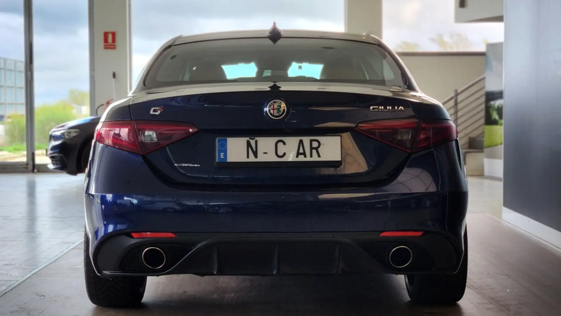 Alfa Romeo Giulia 2.2 Diesel Veloce Q4 Aut. 210 Bleu - 2