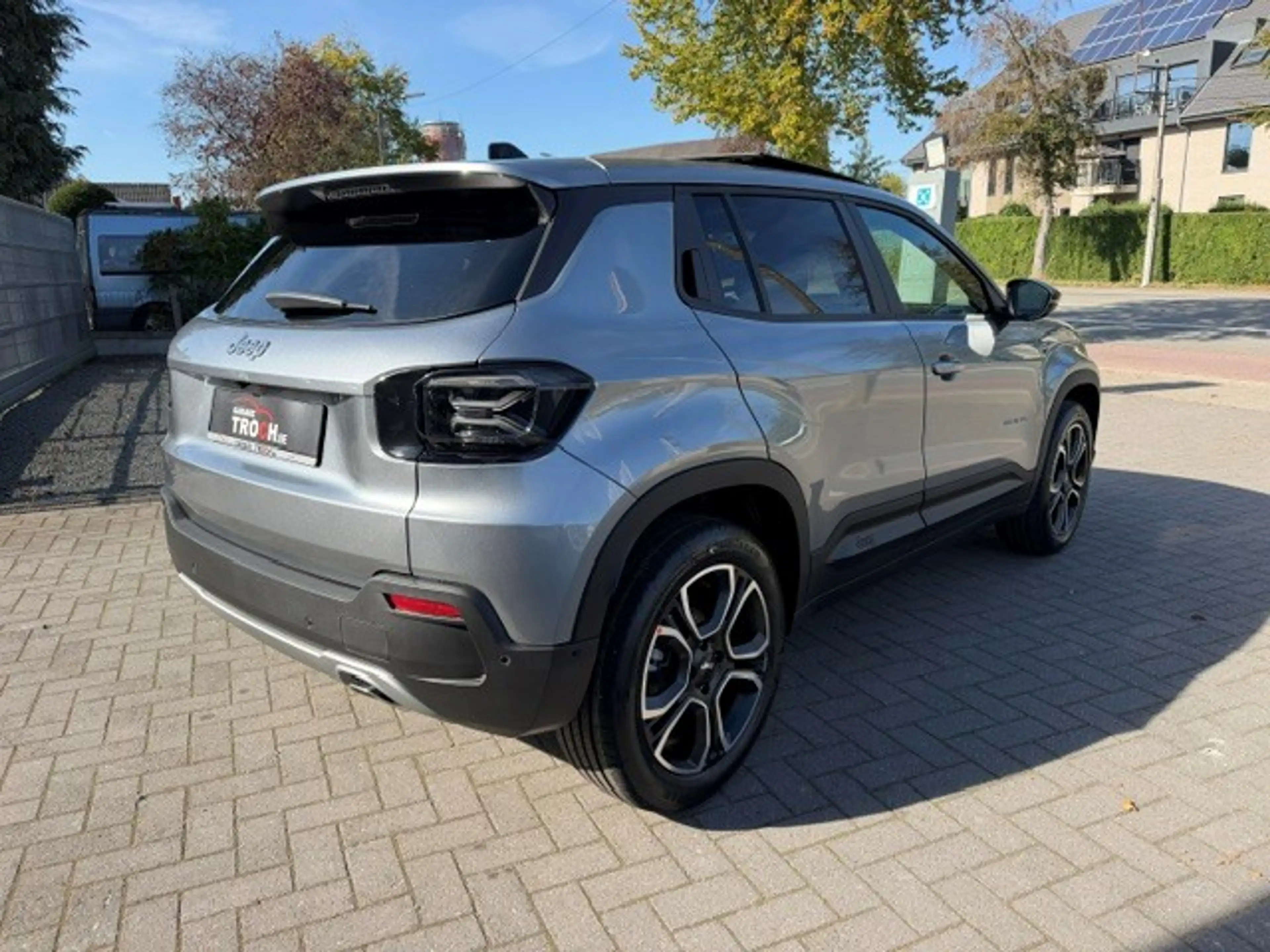 Jeep Avenger Avenger 1.2 Turbo MHEV Summit Open dak/Wireless charge smartphone/PDC V&A/Camera...enz — photo 8
