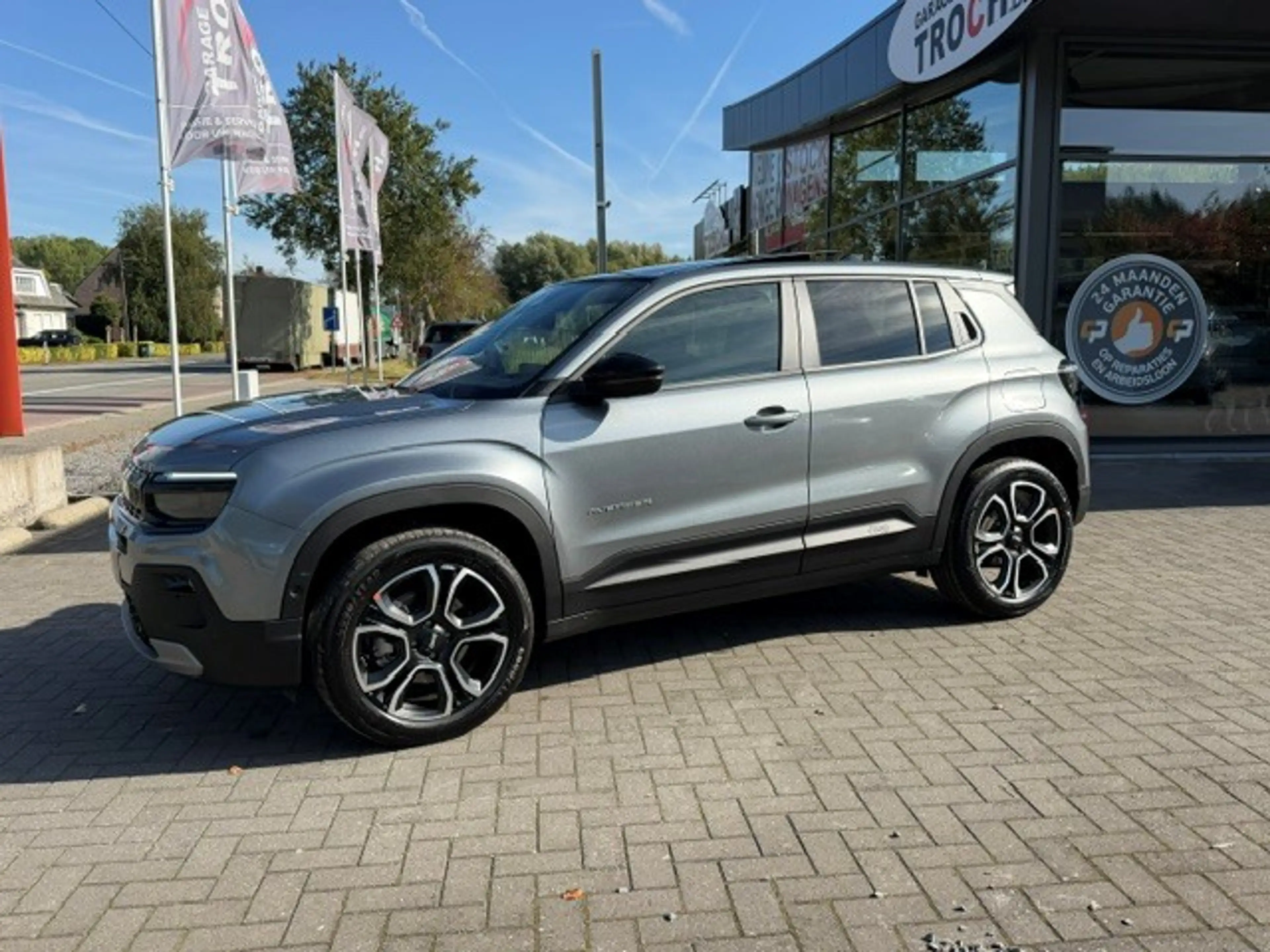 Jeep Avenger Avenger 1.2 Turbo MHEV Summit Open dak/Wireless charge smartphone/PDC V&A/Camera...enz — photo 14